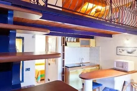 Vacanze A Casa Rosmarina Semesterbostad *